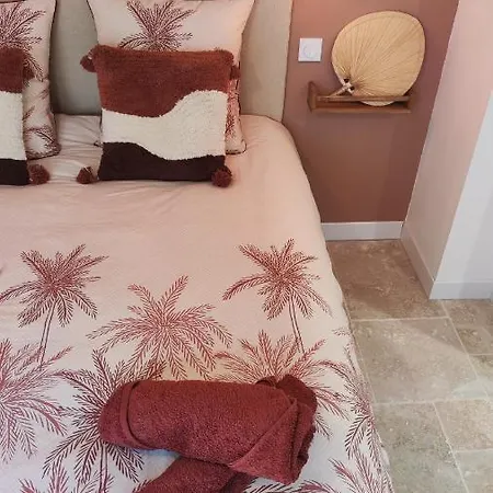 D Hotes Veneris Bed & Breakfast *